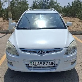 Hyundai Elantra Touring 2010