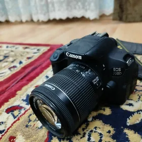 canon eos 700d