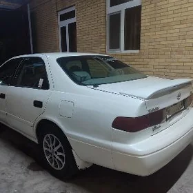 Toyota Camry 2000