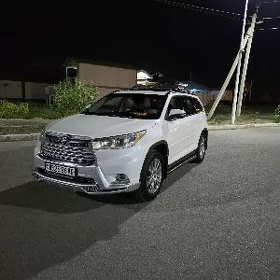 Toyota Highlander 2016
