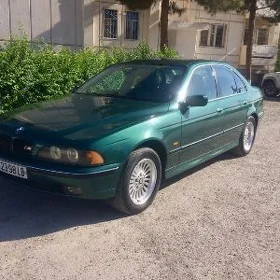 BMW E39 2000