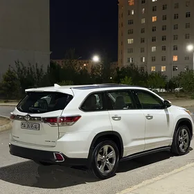 Toyota Highlander 2015
