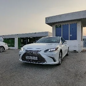 Lexus ES 350 2019