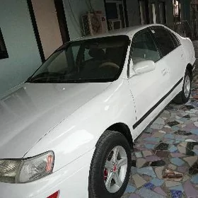 Toyota Carina 1995