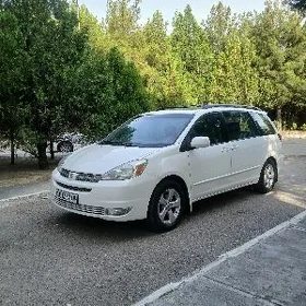 Toyota Sienna 2005