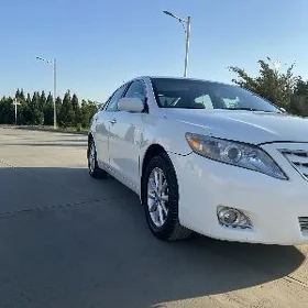 Toyota Camry 2011