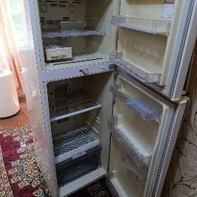 LG холодильник