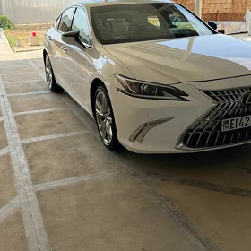 Lexus ES 350 2022