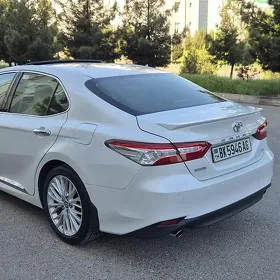 Toyota Camry 2020