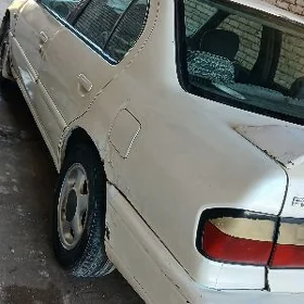 Nissan Primera 1995