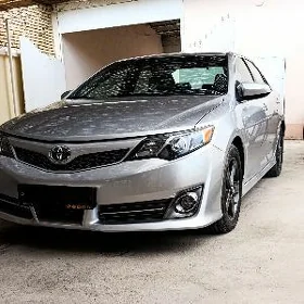 Toyota Camry 2014