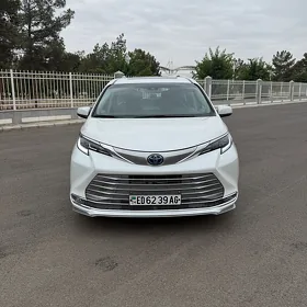 Toyota Sienna 2021