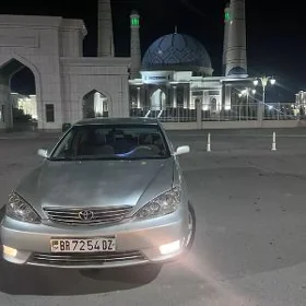 Toyota Camry 2005