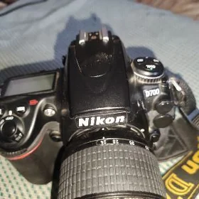NIKON D700