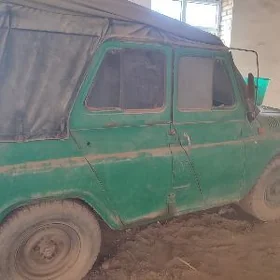UAZ 469 1990