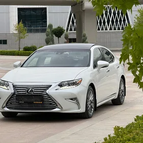 Lexus ES 350 2016