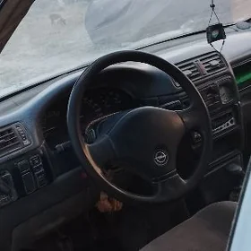 Opel Vectra 1990
