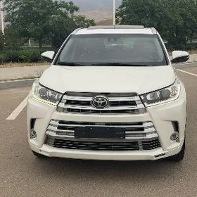 Toyota Highlander 2019