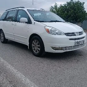 Toyota Sienna 2005