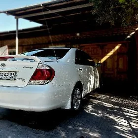Toyota Camry 2004