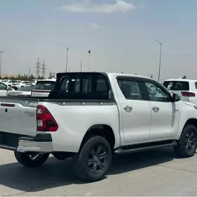 Toyota Hilux 2025