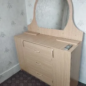 комод