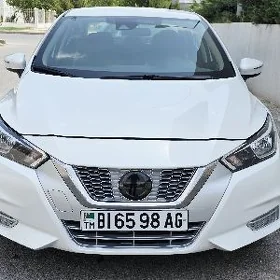Nissan Versa 2022