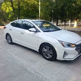 Hyundai Elantra 2020