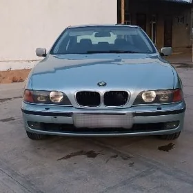 BMW E39 1998