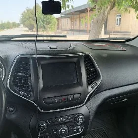 Jeep Cherokee 2020