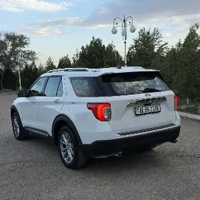 Ford Explorer 2021