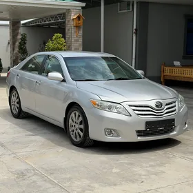 Toyota Camry 2011