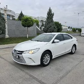 Toyota Camry 2017