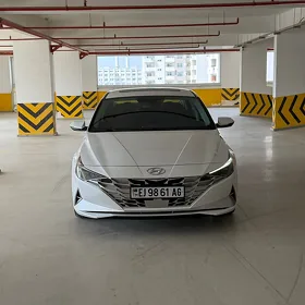 Hyundai Elantra 2021