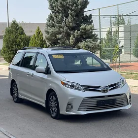 Toyota Sienna 2020