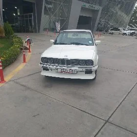 BMW E34 1980