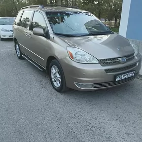 Toyota Sienna 2005