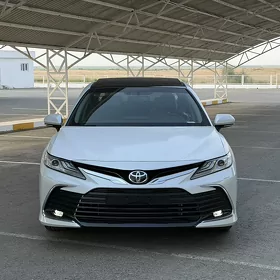 Toyota Camry 2024