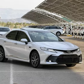Toyota Camry 2024