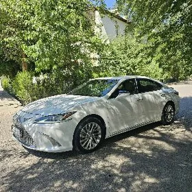 Lexus ES 350 2019