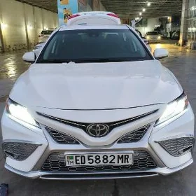 Toyota Camry 2020