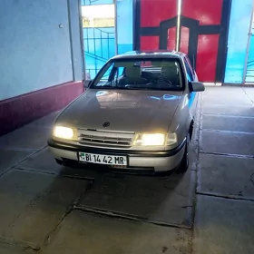 Opel Vectra 1989