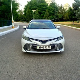 Toyota Camry 2018