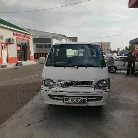 Toyota Hiace 2001