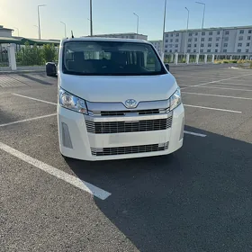 Toyota Hiace 2025