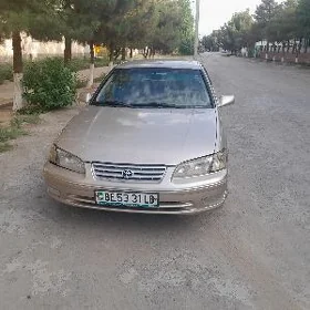 Toyota Camry 1999