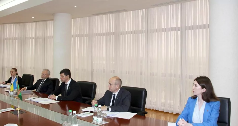 Прошли туркмено-украинские политконсультации на уровне замминистров иностранных дел - img 2
