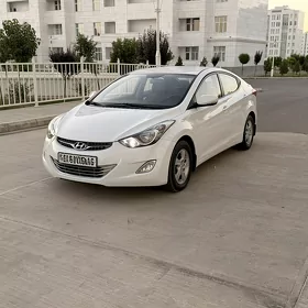 Hyundai Elantra 2012