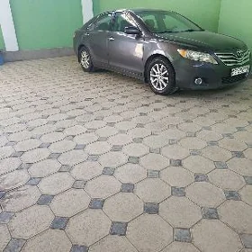 Toyota Camry 2010