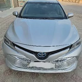 Toyota Camry 2020